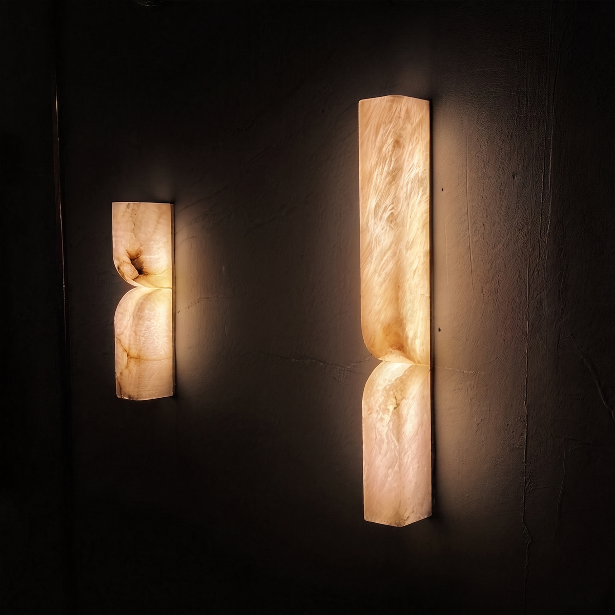 Ronda vägglampa – Hestia + Co. (kvällstid)