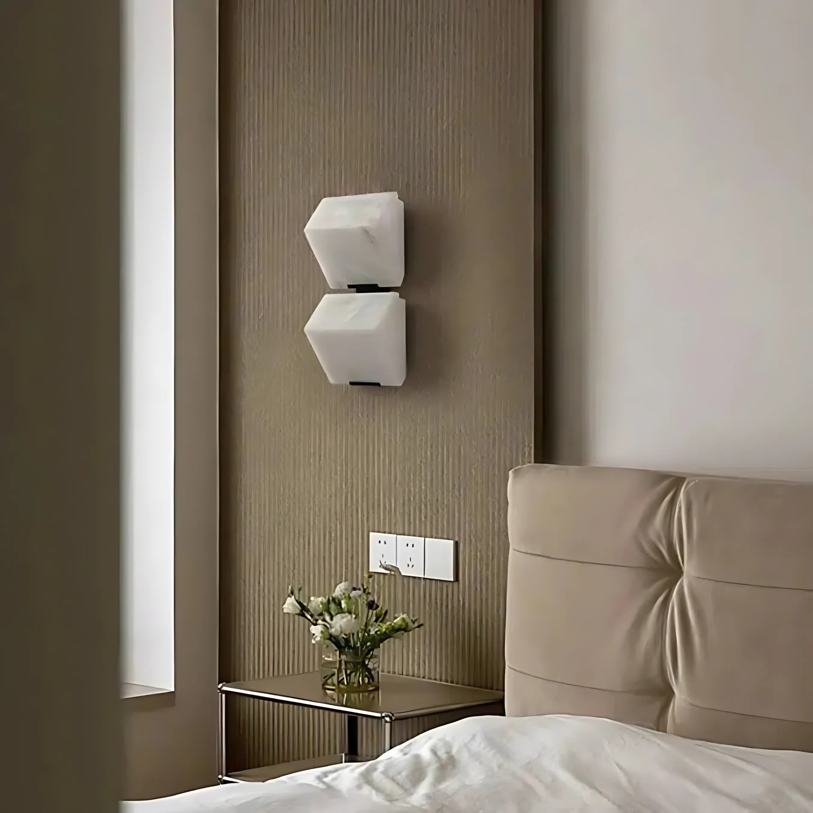 Nexus Wall Light